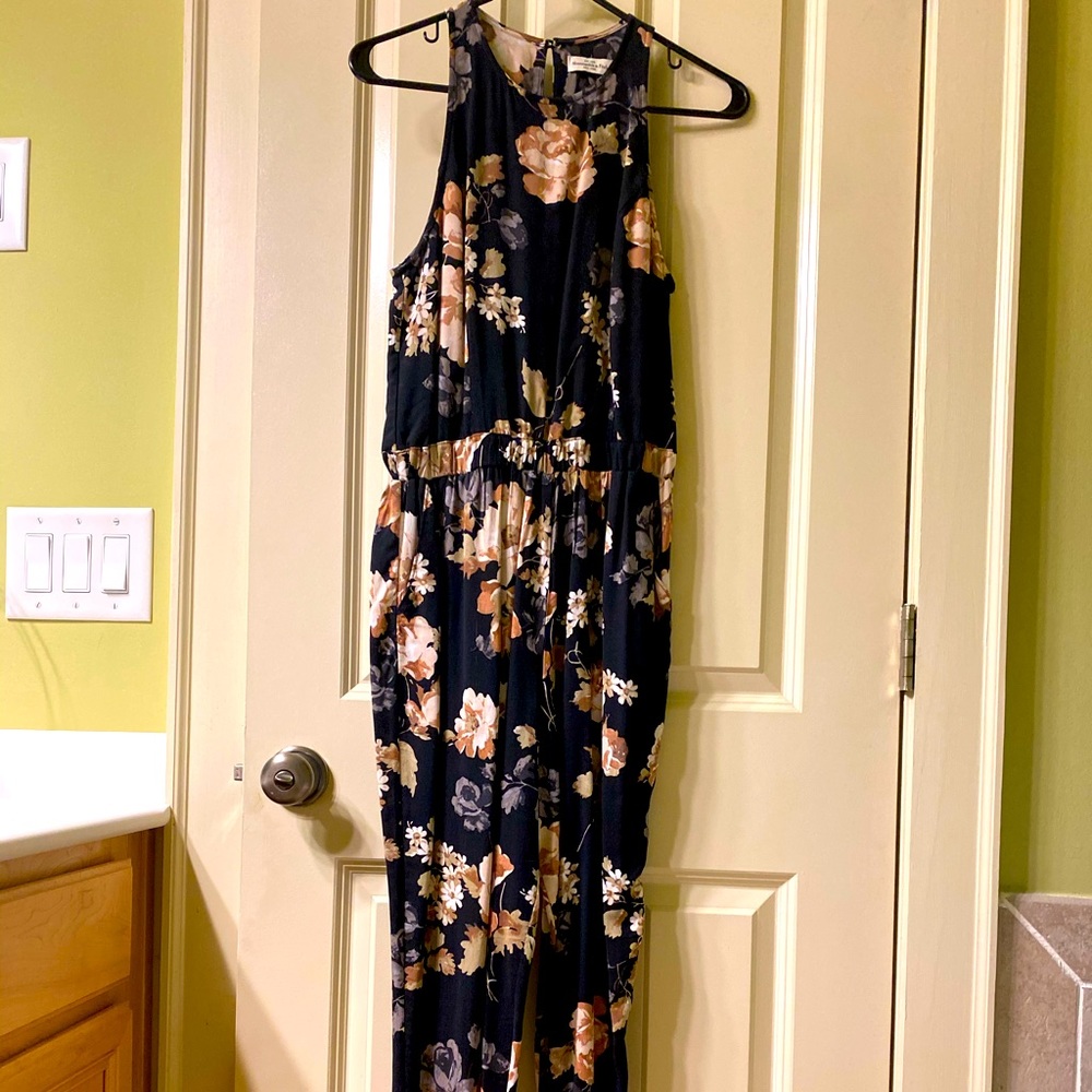 Abercrombie & Fitch floral jumpsuit!